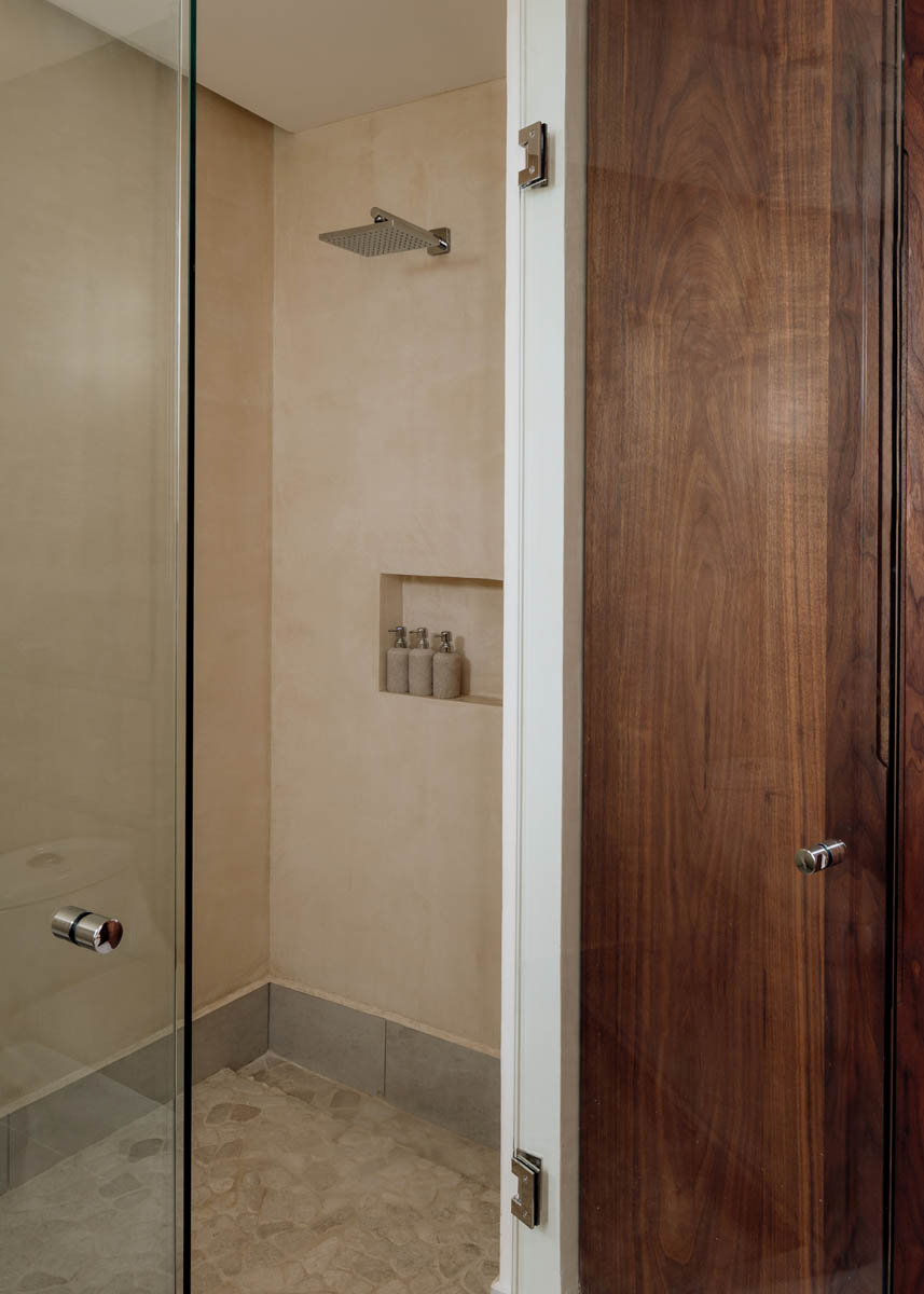 Bathroom Full 2 02